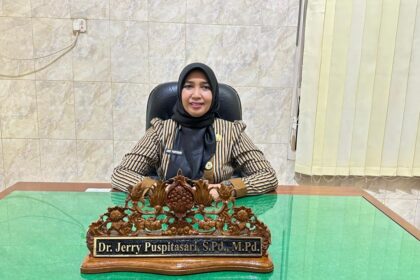 Kepala Sekolah Termuda di Blora, Dr. Jerry Puspitasari ,S.Pd.,M.Pd., Pimpin SMA N 1 Cepu dengan Semangat Transformasi Pendidikan.